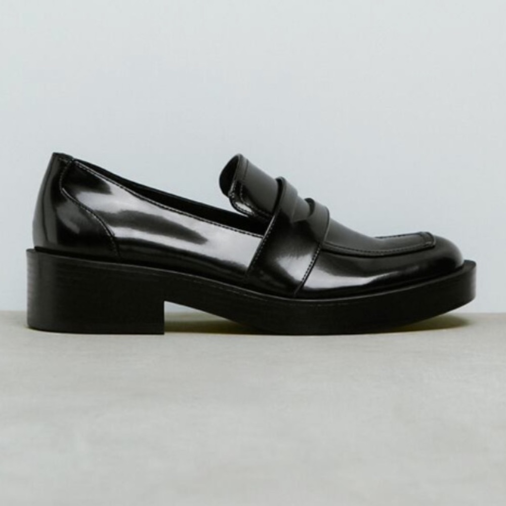 ZARA Loafers Moccasins Black Size 9/ Zapatos Mocasines talla 9